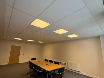 Finished seminar room with suspended ceiling at UCD